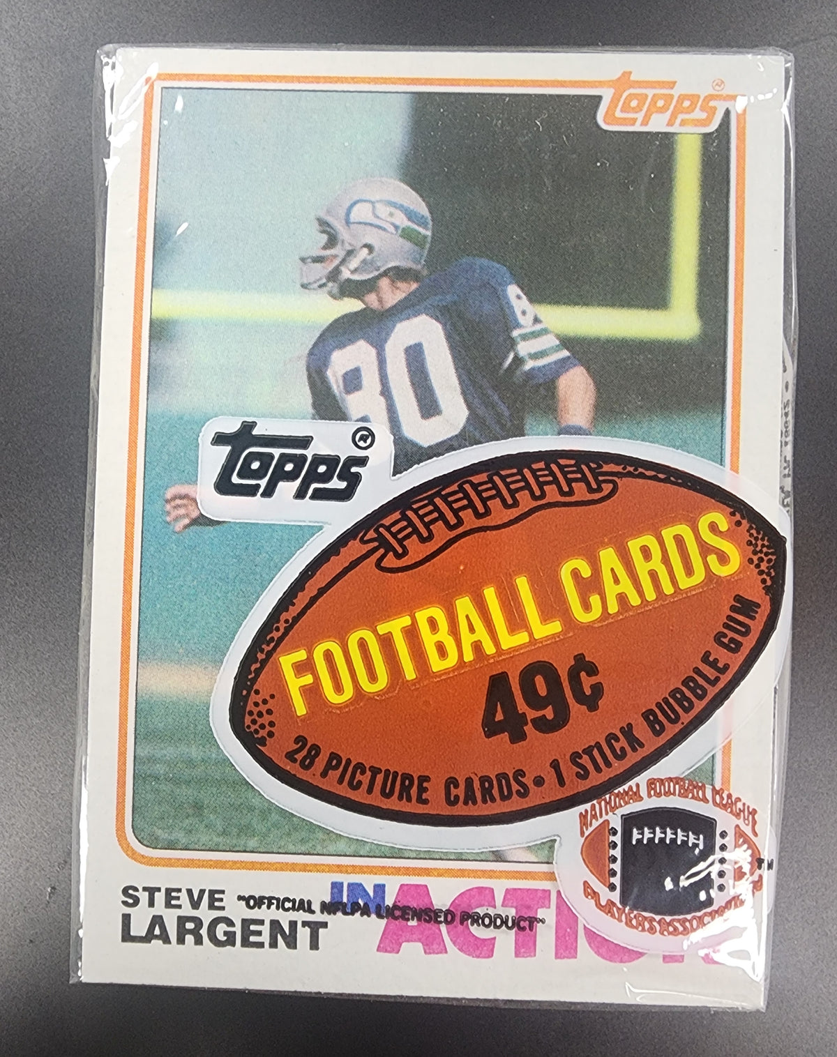 1982 Topps Football Cello Pack