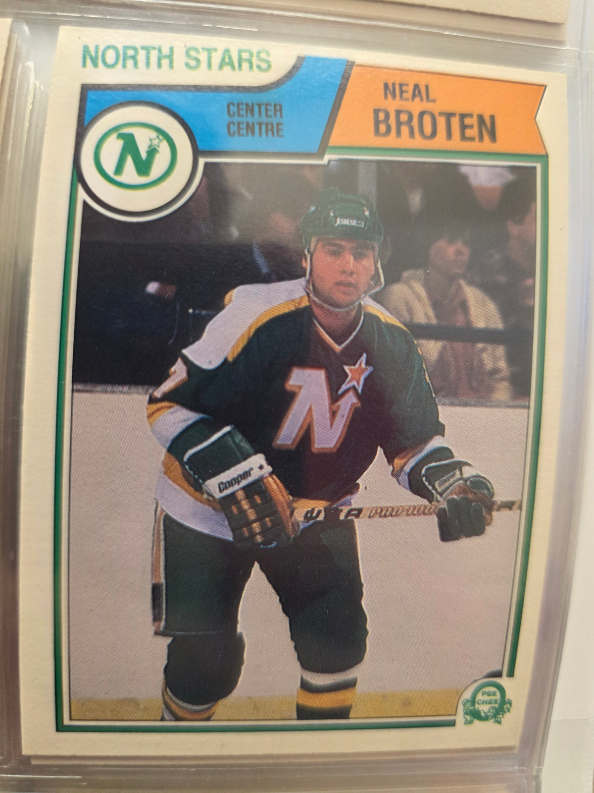 1983-84 O-Pee-Chee Hockey Hand Collated Set (NM-MT) (In Album)