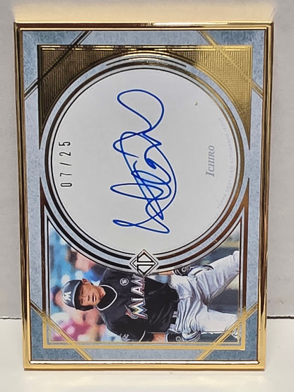 Ichiro 2018 Topps Transcendent Gold Framed Auto #7/25